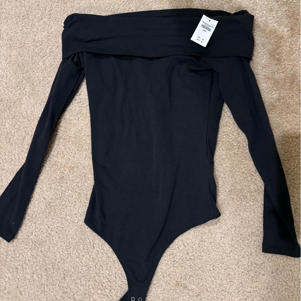 Abercrombie cotton off shoulder body suit